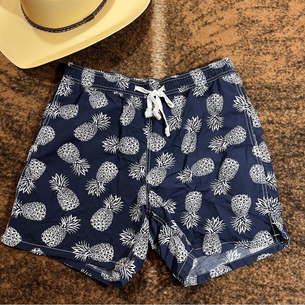 Men’s Old Navy Pineapple Swim Trunks